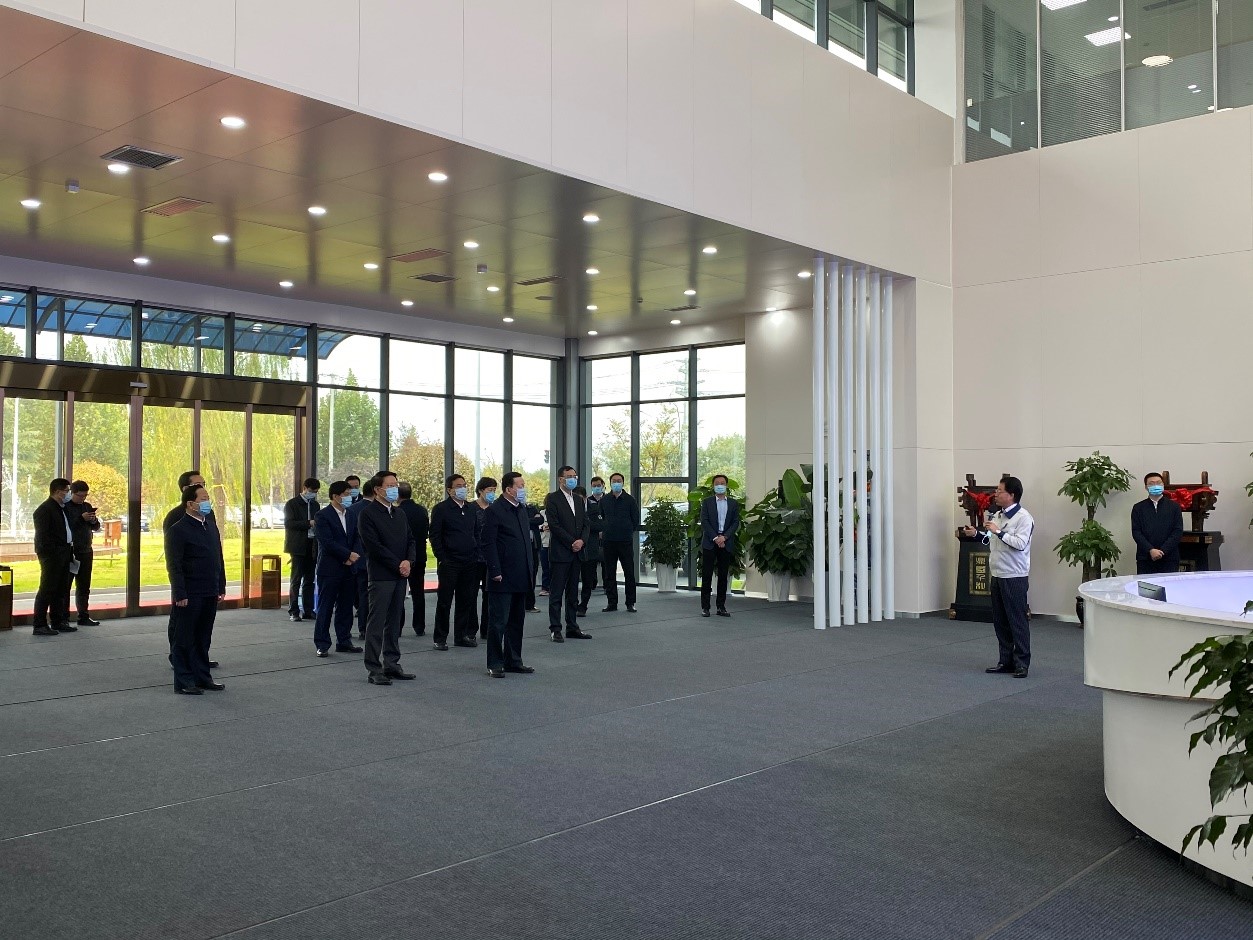 省委副書記、省長周乃翔一行視察西鐵城新景高端裝備智能制造產業(yè)園